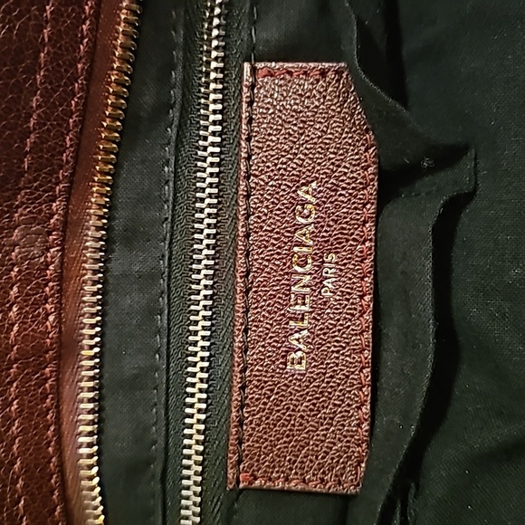 Authentic Balenciaga Classic Metallic Edge City Satchel in Bordeaux - Picture 8 of 16